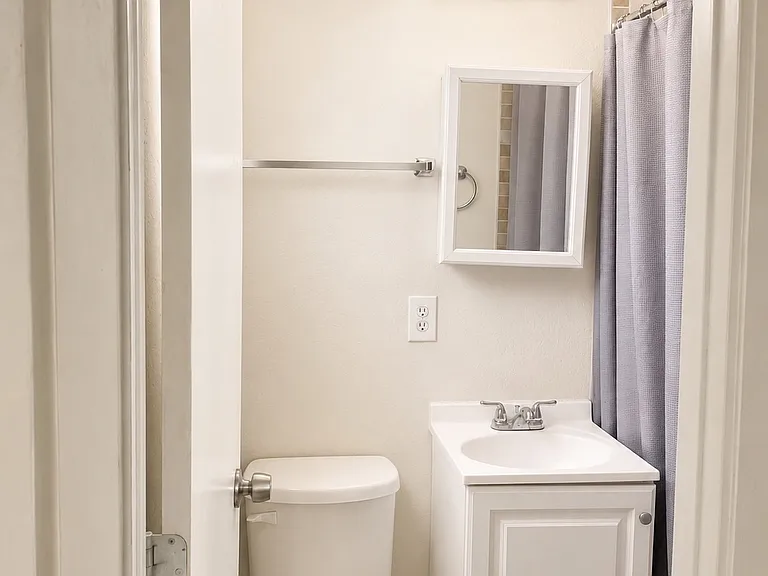 211 NW 43rd Ave #211B — Photo 7