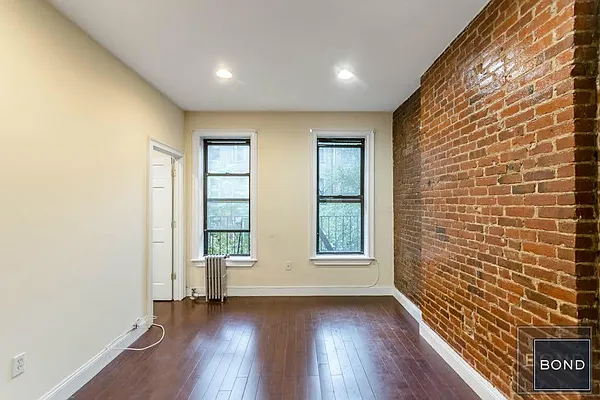 Rented by Bond New York | media 7