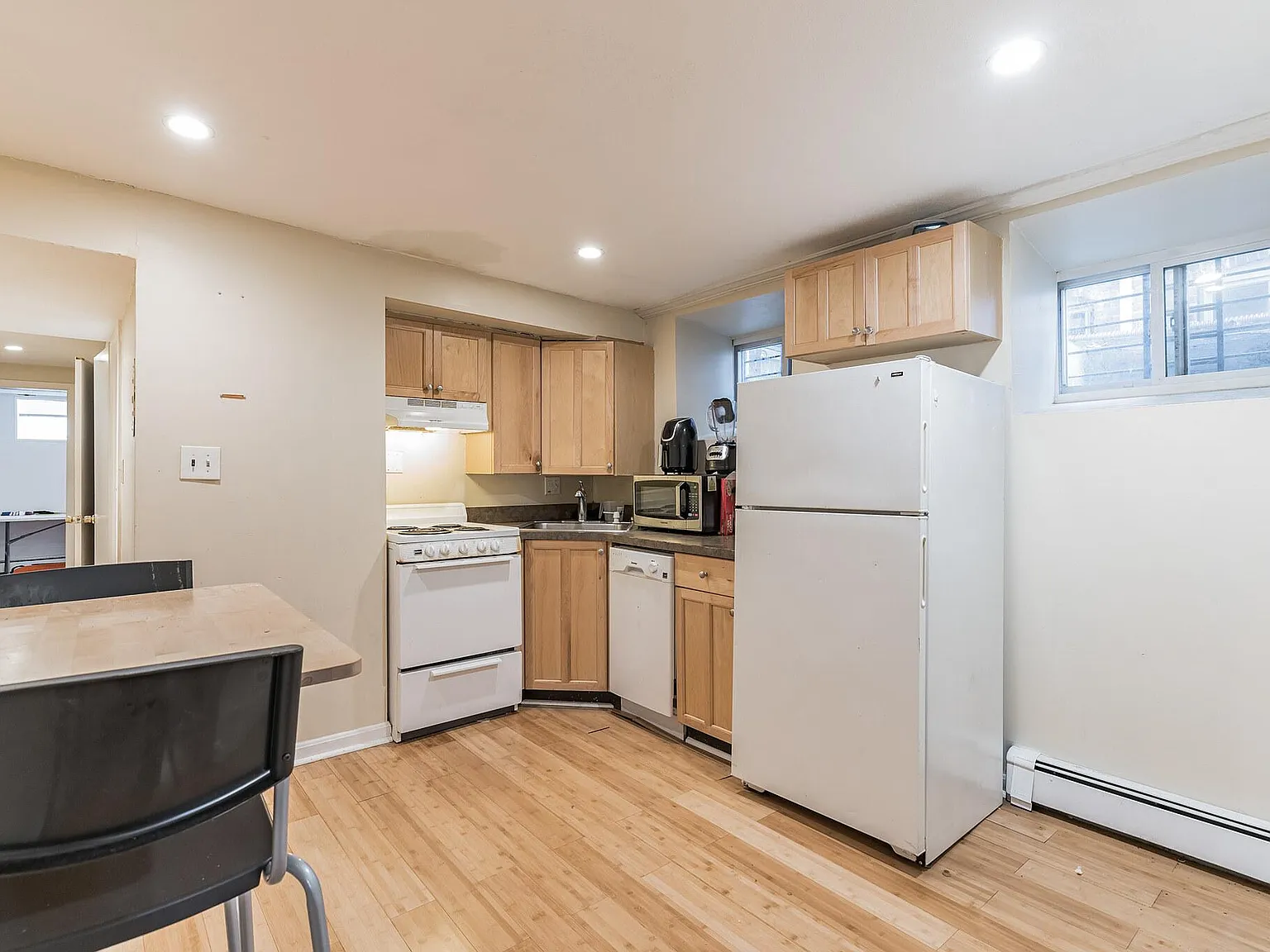 141 Chiswick Rd — Photo 4
