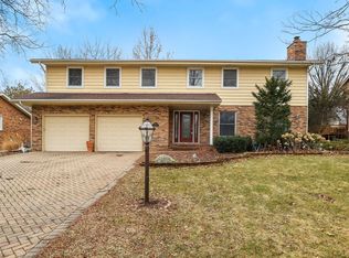 8448 Walredon Ave, Burr Ridge, IL 60527