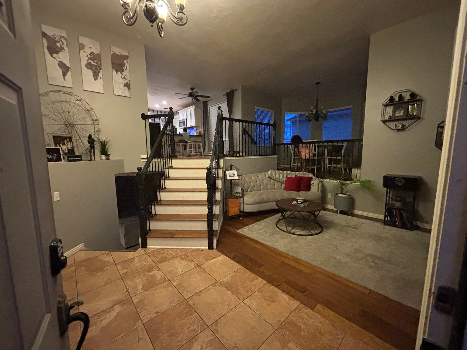 6 bed, 2903 sqft, $3,400 — Photo 3