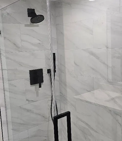 2450 NE 15th Ave #303 — Photo 3