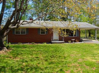 396 Rosewood Ave, Martinsville, VA 24112