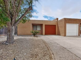 222 Shannon Pl NW, Albuquerque, NM 87107