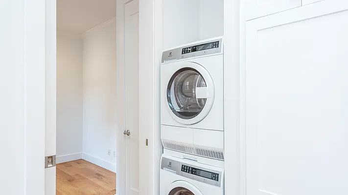 Rented by Nooklyn NYC LLC | media 67