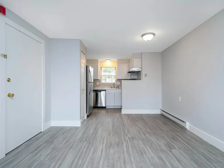 134 E3college Hwy #E3 — Photo 5