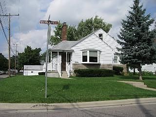 1st image of 3346 Woodlawn Ave