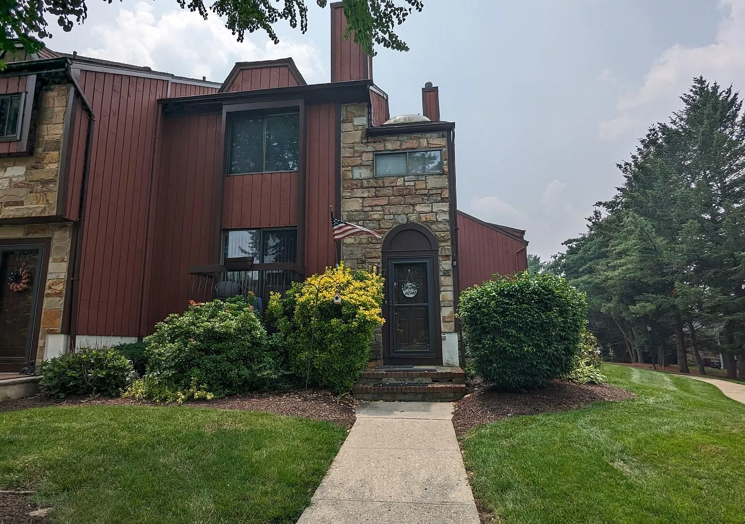 2 bed, 2.5 bath, 1543 sqft, $2,900 — Photo 1
