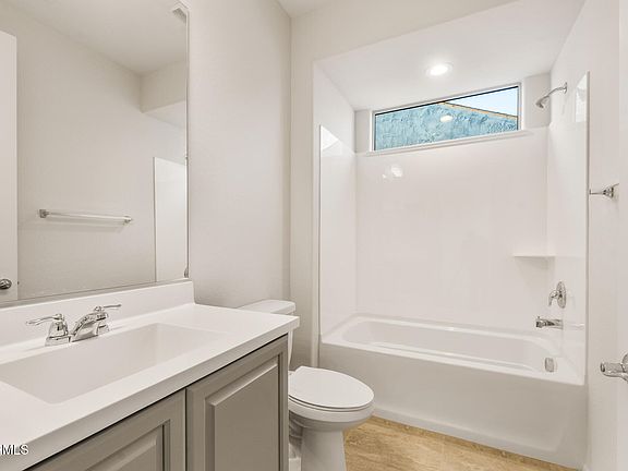 3rd image of 18708 N 268TH Avenue