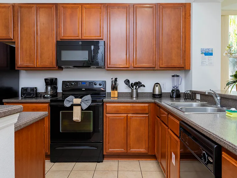 5122 Dominica Dr — Photo 5