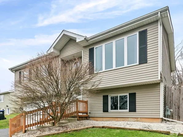 2402 Michael St, Wonder Lake, IL 60097