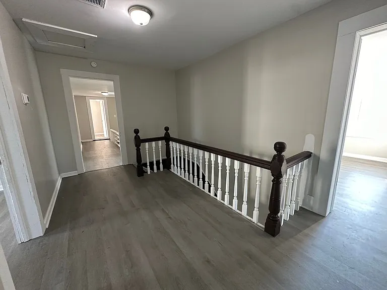 213 E Gale St — Photo 16