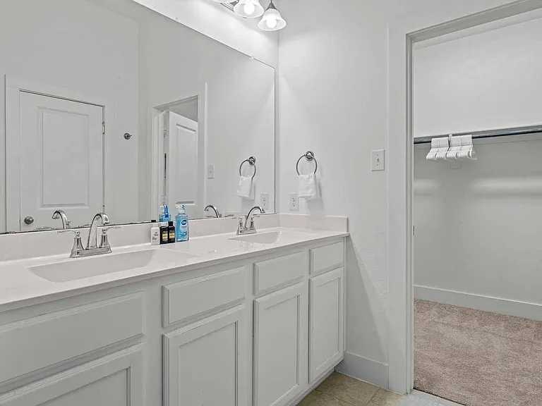 583 Bradley Dr — Photo 17