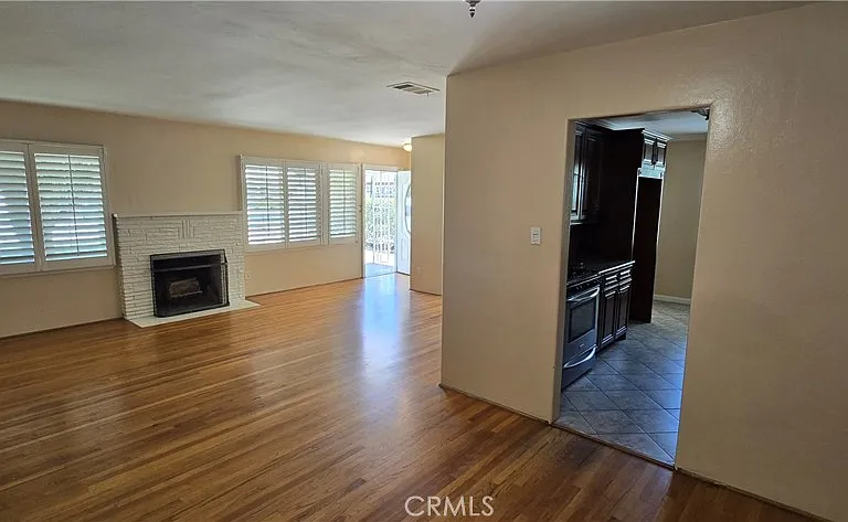 3550 Washington St — Photo 4