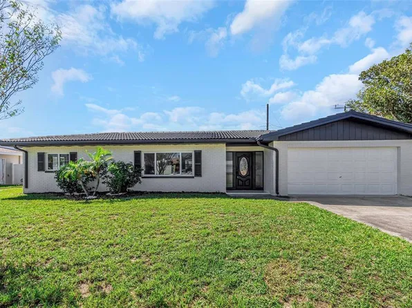 2109 Academy Dr, Clearwater, FL 33764