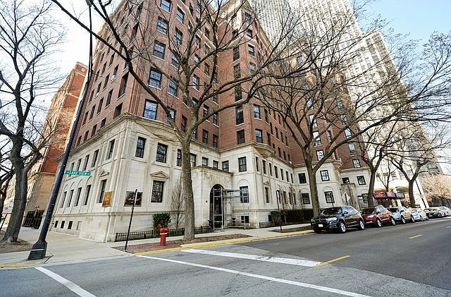 1st image of 2600 N Lakeview Ave APT 3F