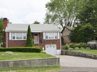 33 Harold Ave, Greenwich, CT 06830