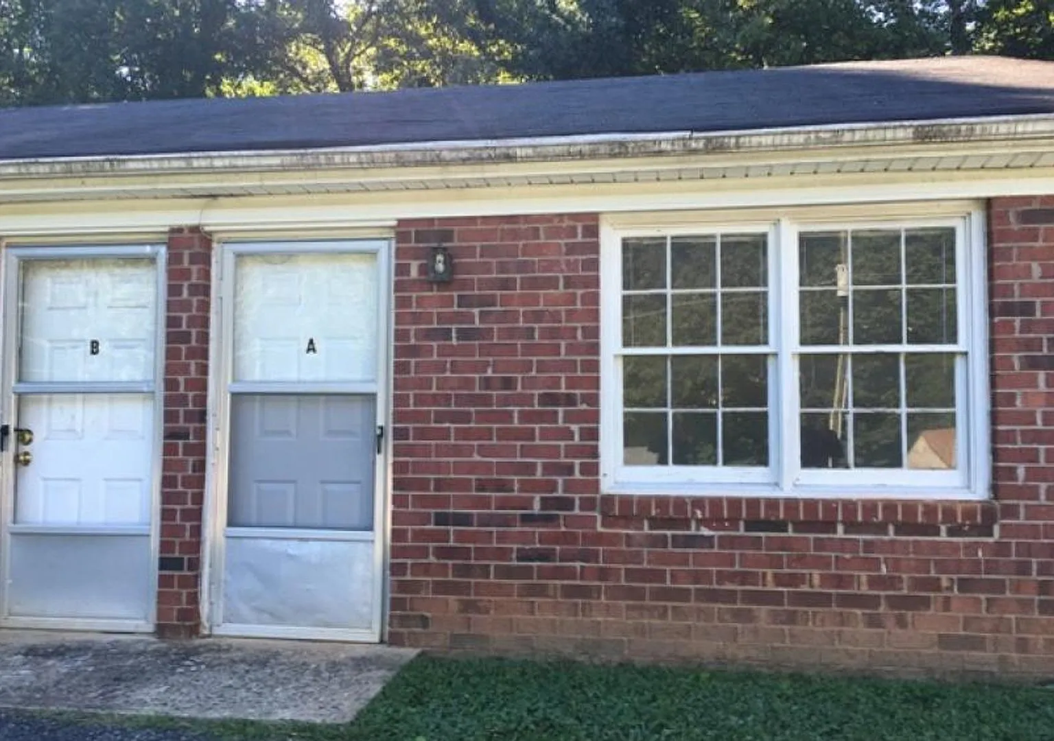 120 Longwood Place — Photo 1