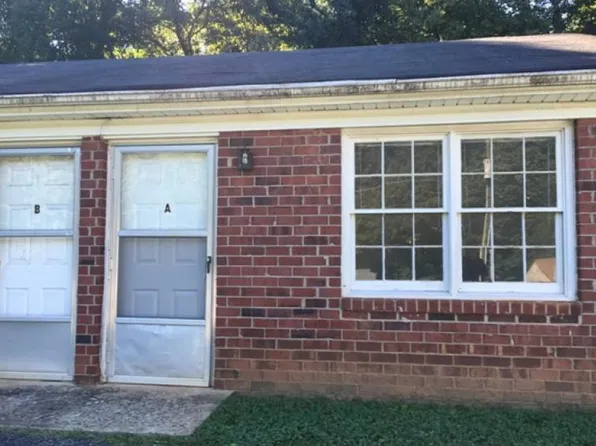 120 Longwood Place, 120 Longwood Pl #A, Madison Heights, VA 24572