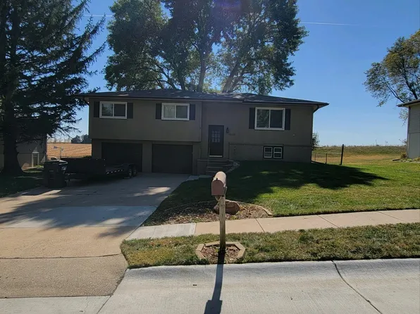 13311 Slayton St, Omaha, NE 68138