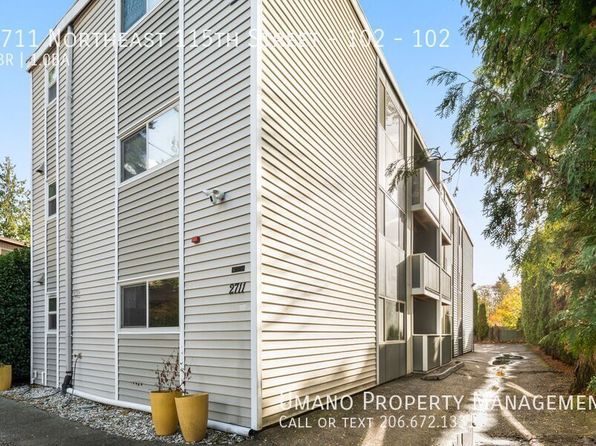 2711 NE 115th St APT 102
