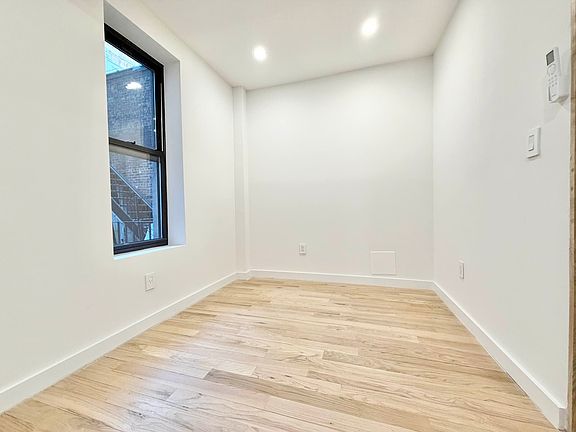 2nd image of 223 E 21st St APT 1R