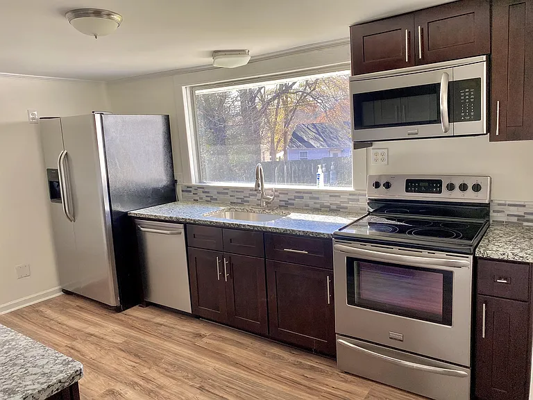 29 Warren Ct — Photo 14