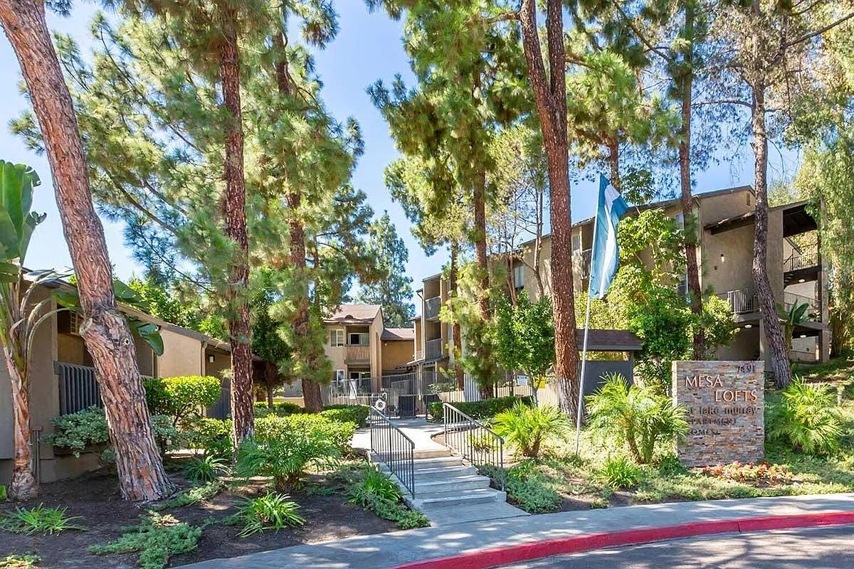 Elan Mesa Lofts — Photo 4