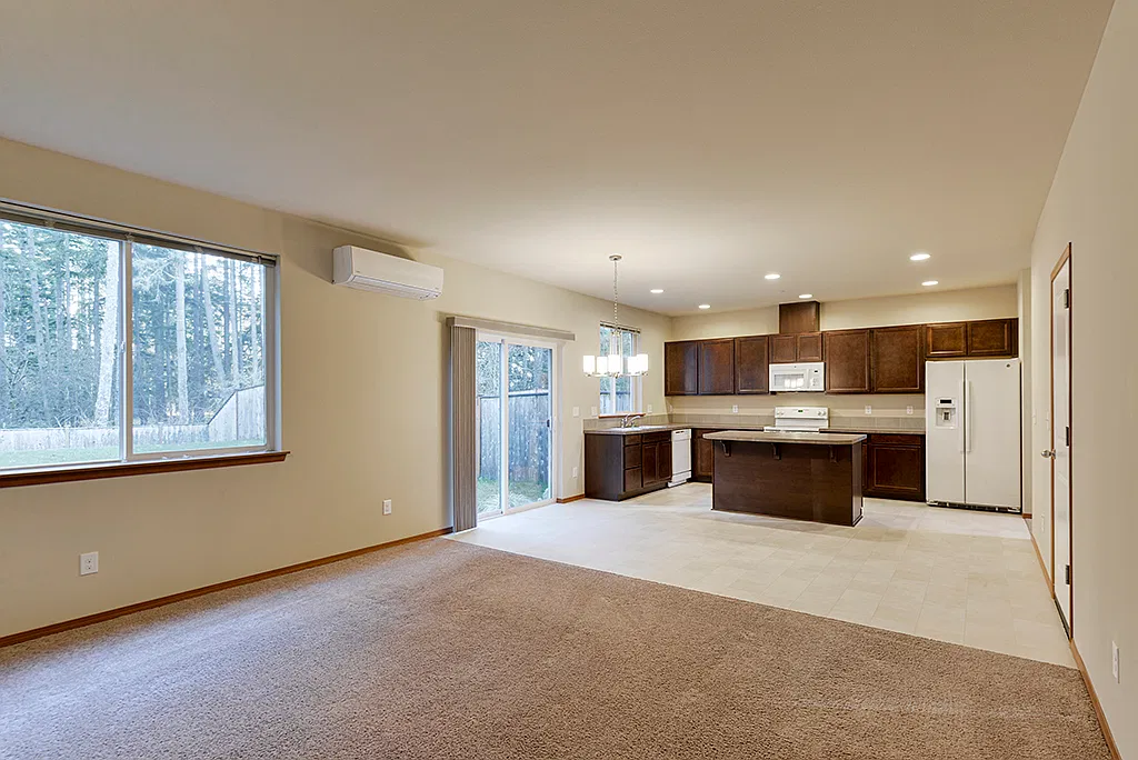 3 bed, 2.5 bath, 1795 sqft, $2,745 — Photo 4