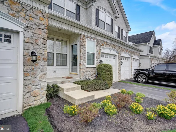 132 Portsmouth Cir, Glen Mills, PA 19342