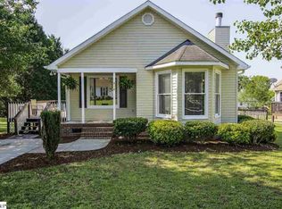 414 Fairdale Dr, Simpsonville, SC 29681