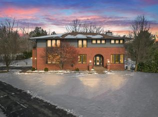 5257 N Meadow Ct, Ann Arbor, MI 48105