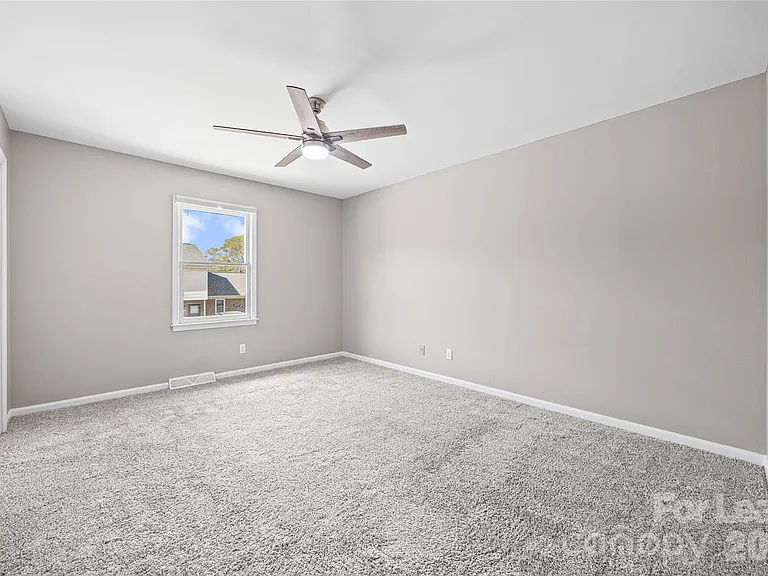 1933 Ebenezer Rd — Photo 16