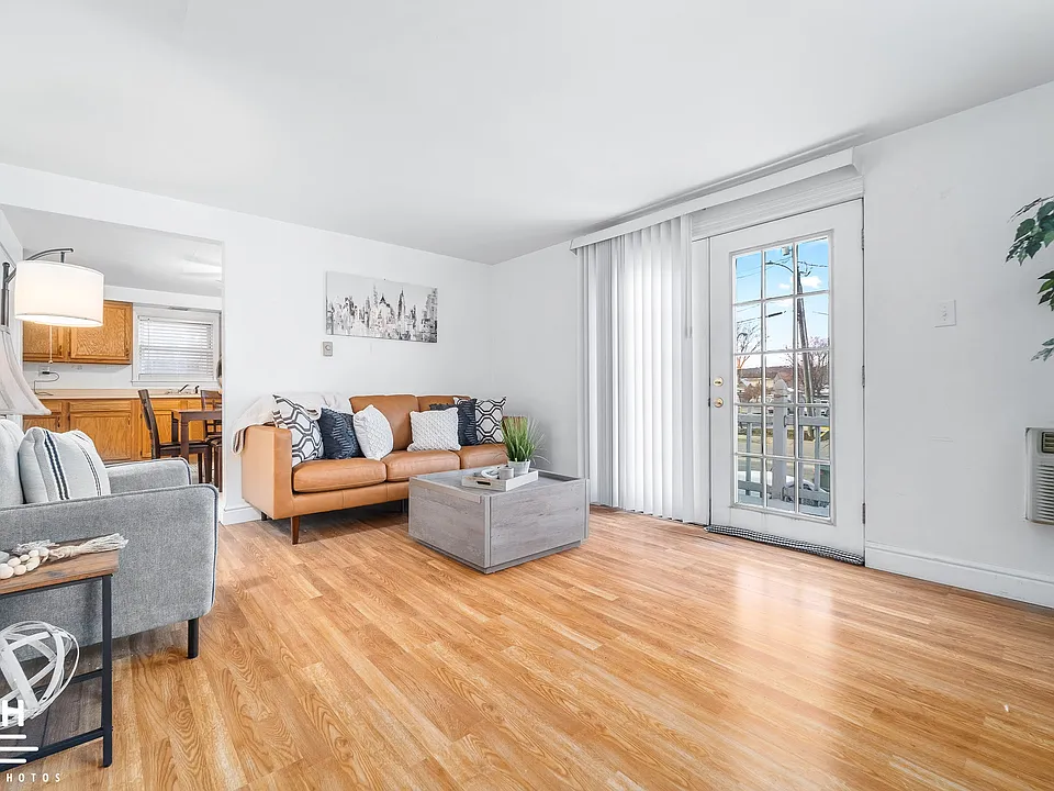 709 Washington Ave #1A
