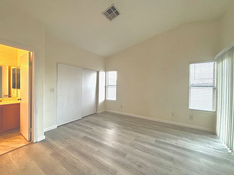 5312 Padua Way — Photo 12