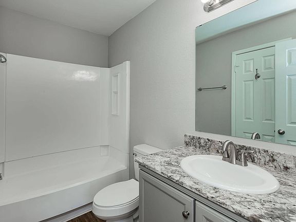 5th image of 5550 Folsom Dr #244