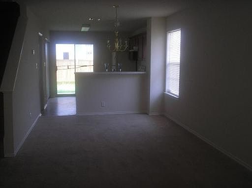 3rd image of 0000003 BRATTON DR #1