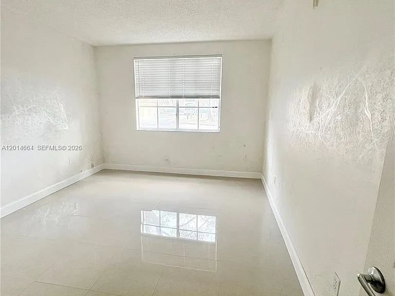 8030 N Nob Hill Rd #105 — Photo 9