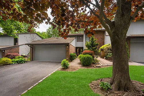 110 Estate Dr Photo 1