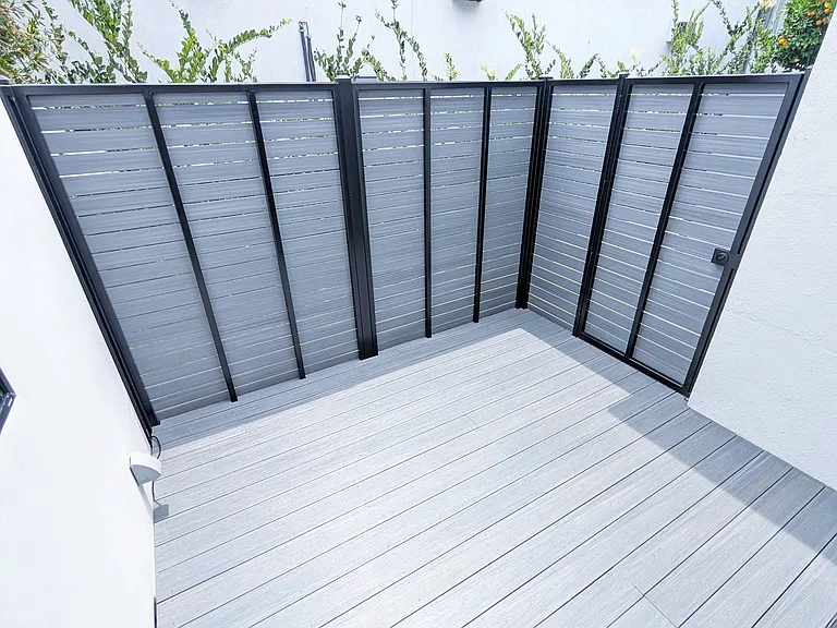 Deck with Private Entry