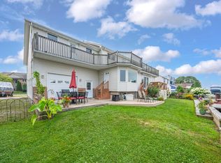 37633 Mast Ct, Harrison Township, MI 48045