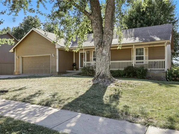 1404 Stonecrest Dr, Kearney, MO 64060