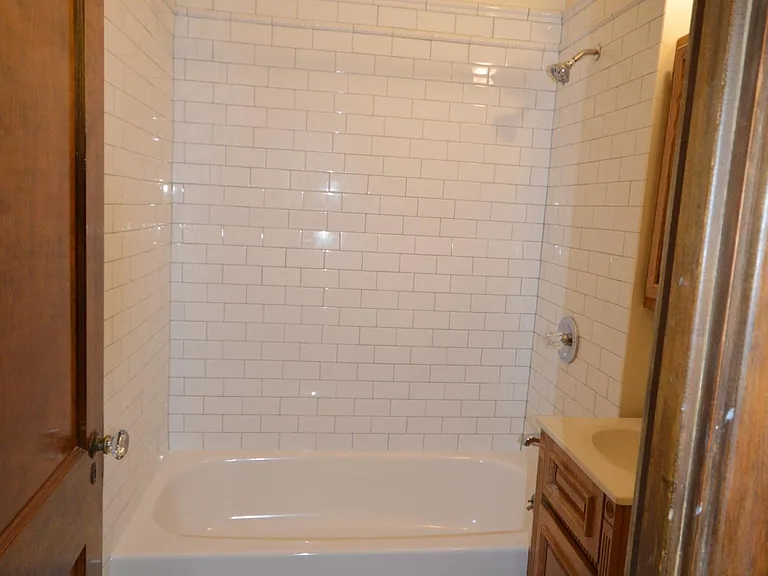 2704 N Mildred Ave #3F — Photo 6