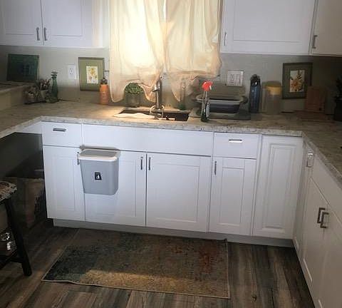 5th image of 70 Ryverson Ct #1