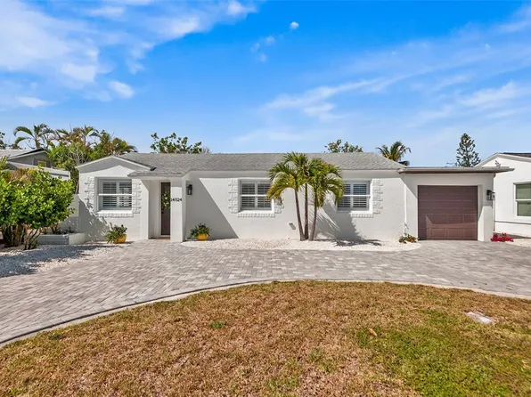 14024 N Bayshore Dr, Madeira Beach, FL 33708