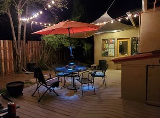 201 Herdner Rd, Taos, NM 87571