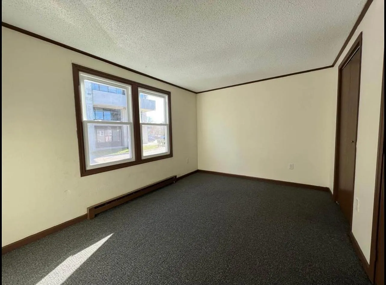 85 Gershom Ave — Photo 3