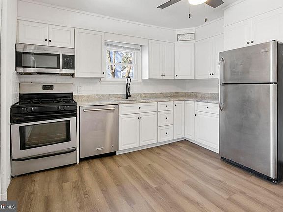 5th image of 2531 Penbrook Ave