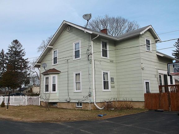 2nd image of 11 Evergreen St