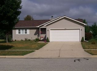 1385 Middlewood Dr, Saline, MI 48176